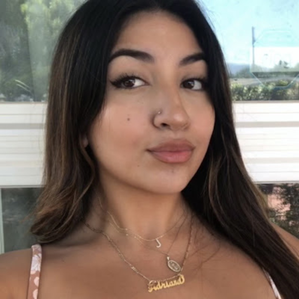 Meet your Posher, Adriana